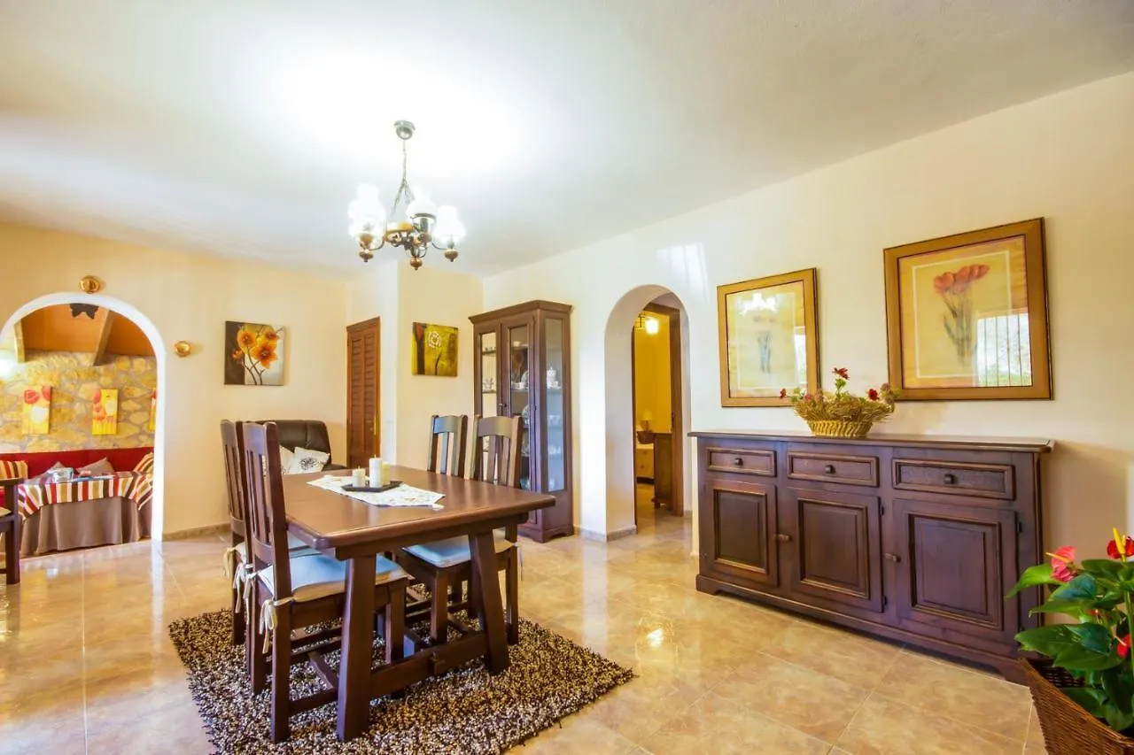 לוסטה Ideal Property Mallorca - Puri בית כפרי